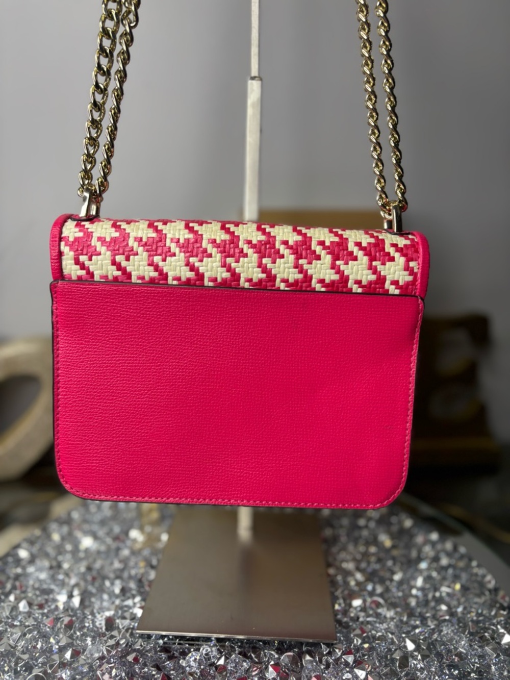 $328 KATE SPADE Red and Cream Woven Crossbody Bag - Picture 2 of 12